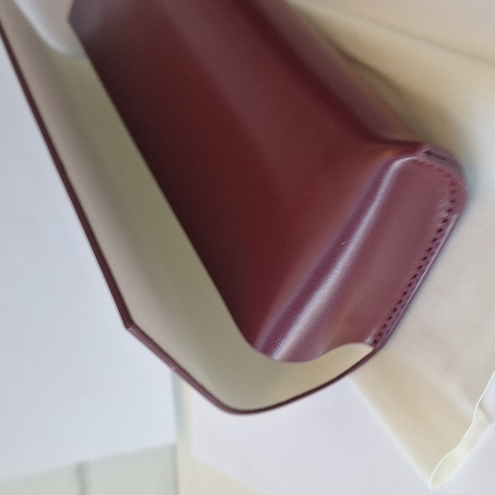 NEW Gucci small hardcase for sunglasses - Picture 3 of 3